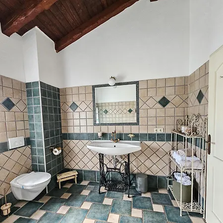 Vicenca Villa